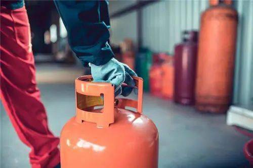 衢州出 鐵拳 嚴查網紅飲品店 直播帶貨 中介機構 亂收費